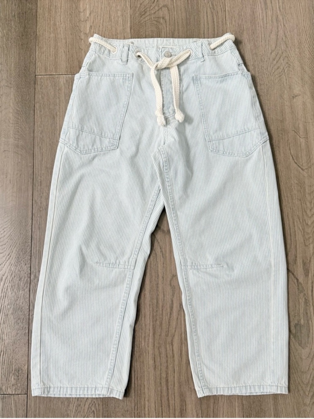 Aaron & Amber Blue Striped Barrel Leg Moxie Eyelet Tie Waist Jeans Medium